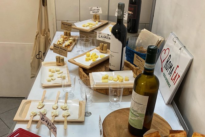 Twilight Local Food, History and Hidden Places - Piazza Navona: limoncello toast and tiramisù with the fountains