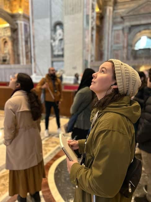 Vatican: Access at the Official St. Peter’s Basilica Tour - Getting your bearings at St. Peter’s Square