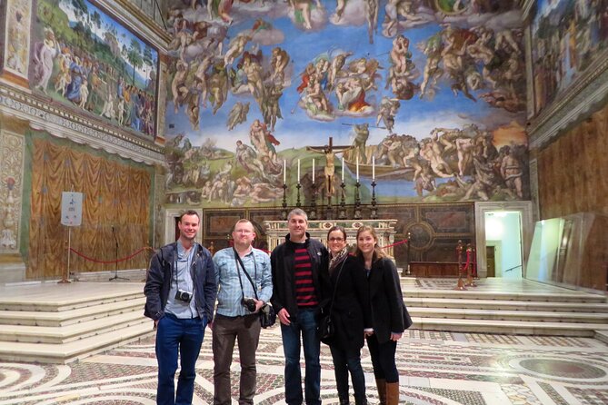 Vatican and Sistine Chapel at Night Private Tour, Top-Rated Guide - Meeting point and how the evening visit runs