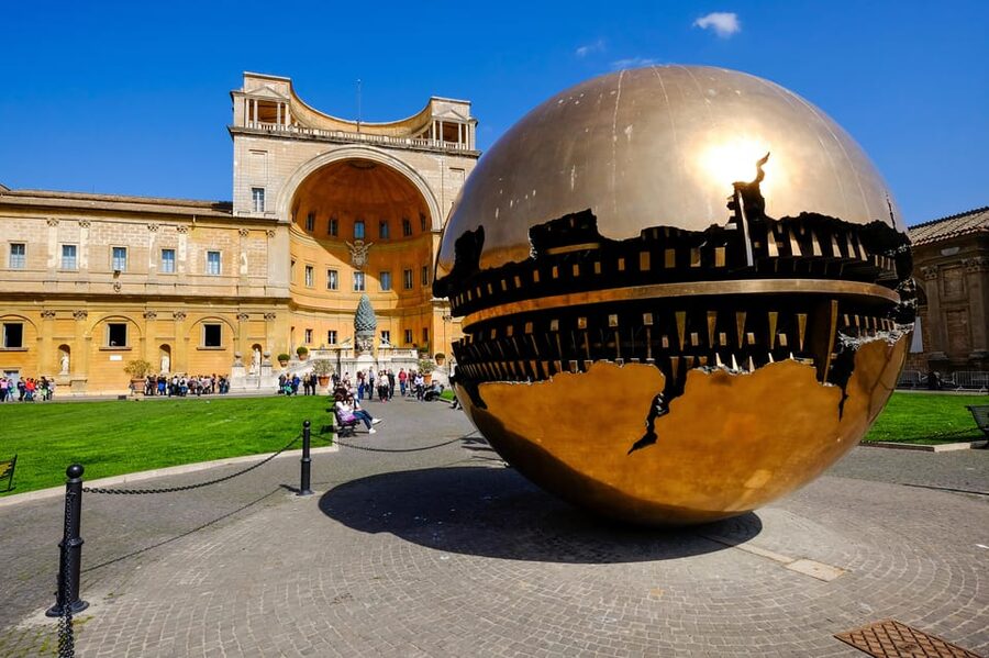 Vatican City: 24-Hour City Card - The Smartphone App and Four Walking Itineraries