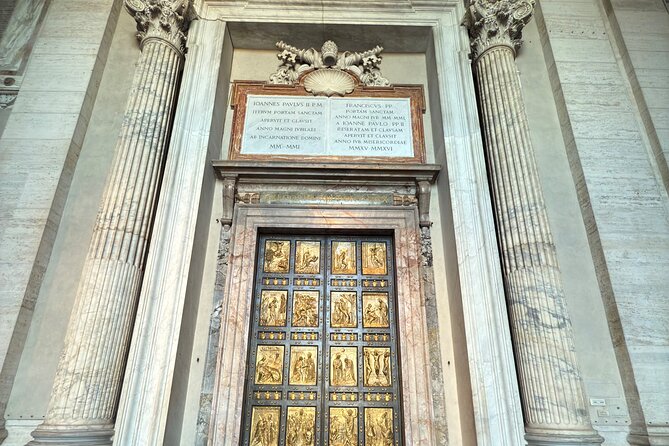 Vatican City St Peter's Basilica Fun Tour (small group) - Meet-up at McDonald’s Borgo Pio, and why timing matters