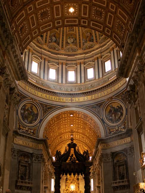 Vatican Full access: St.Peter's Basilica, Dome, Tombs+Audio - Inside the Basilica: Pietà, Baldacchino, and the Papal tombs