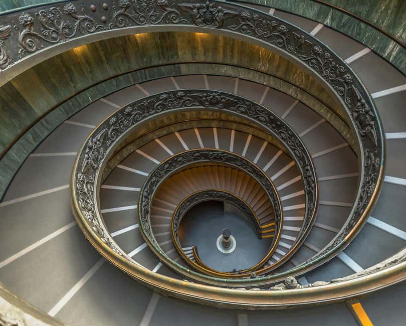 Vatican: Guided tour of the Vatican Museums and Sistine Chapel - Vatican Museums route: seeing the collection in the right order