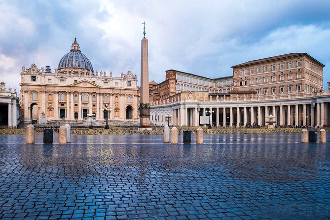 Vatican Museums and Sistine Chapel Skip the Line Guided Tour - The real-world challenge: hearing the guide in a loud, crowded building