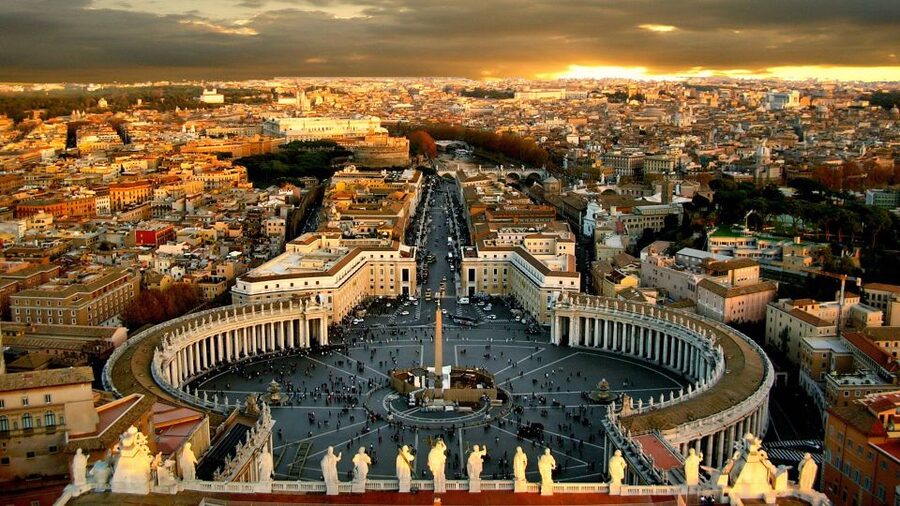 Vatican: Museums, Sistine Chapel, & Access to the Basilica - Sistine Chapel: quick guided framing, then your own slow look