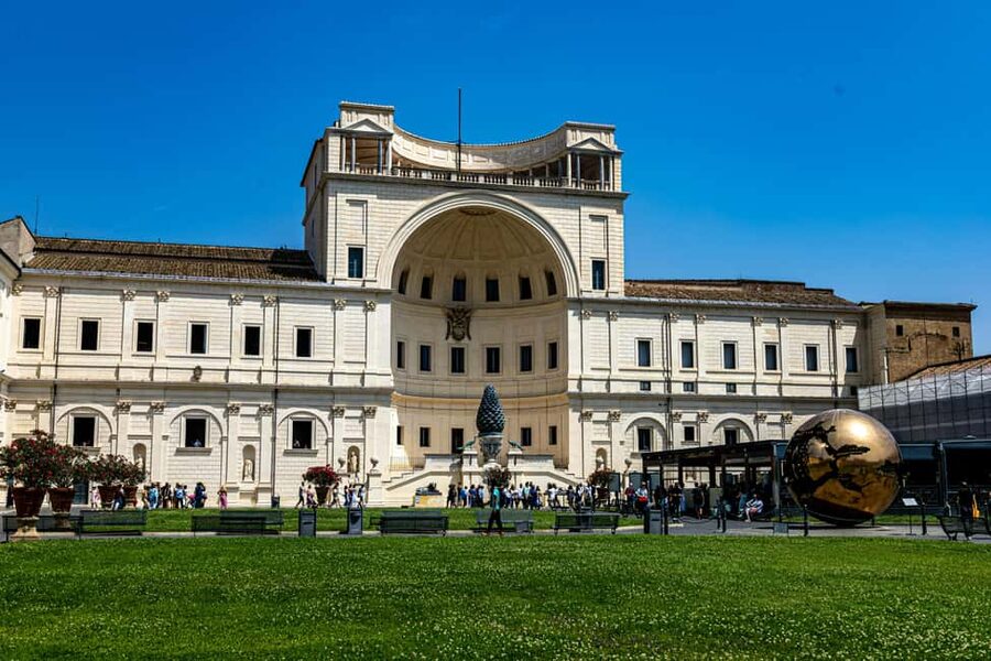 Vatican Museums & Sistine Chapel Skip-the-Line Guided Tour - Pinecone Courtyard and Storytelling in Open Space