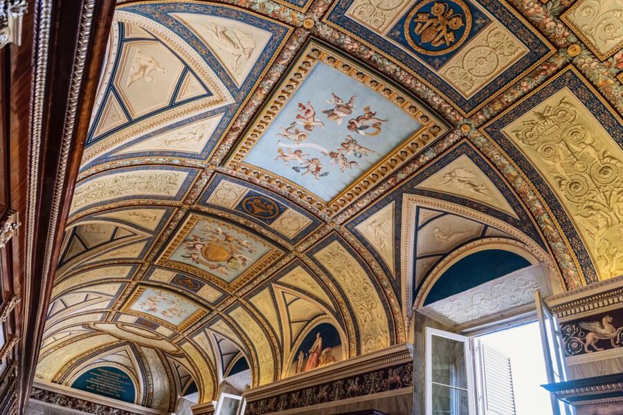Vatican Museums, Sistine Chapel & St. Peter's Basilica Tour - Vatican Museums: Pine Courtyard and the Layout That Matters
