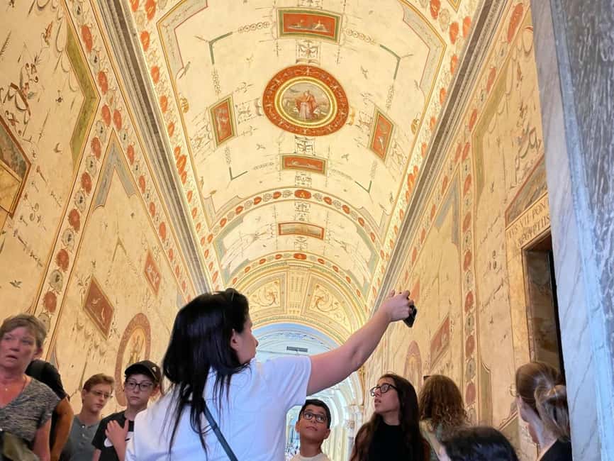 Vatican Museums, Sistine Chapel & St. Peter’s Square Tour - The museum route: what you actually learn in about two hours