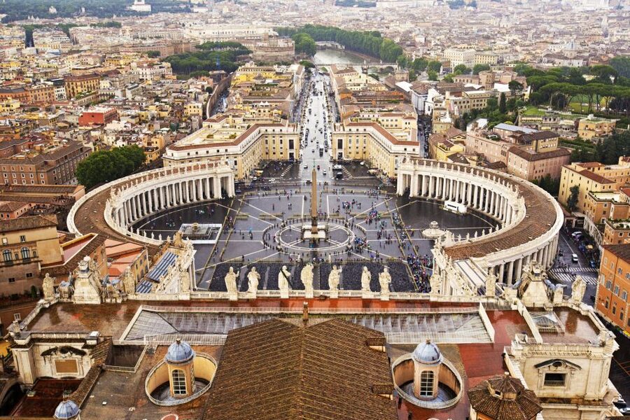 Vatican: Papal Audience and St. Peter's Basilica Guided Tour - Michelangelo, Bernini, and the inside route that makes the basilica make sense
