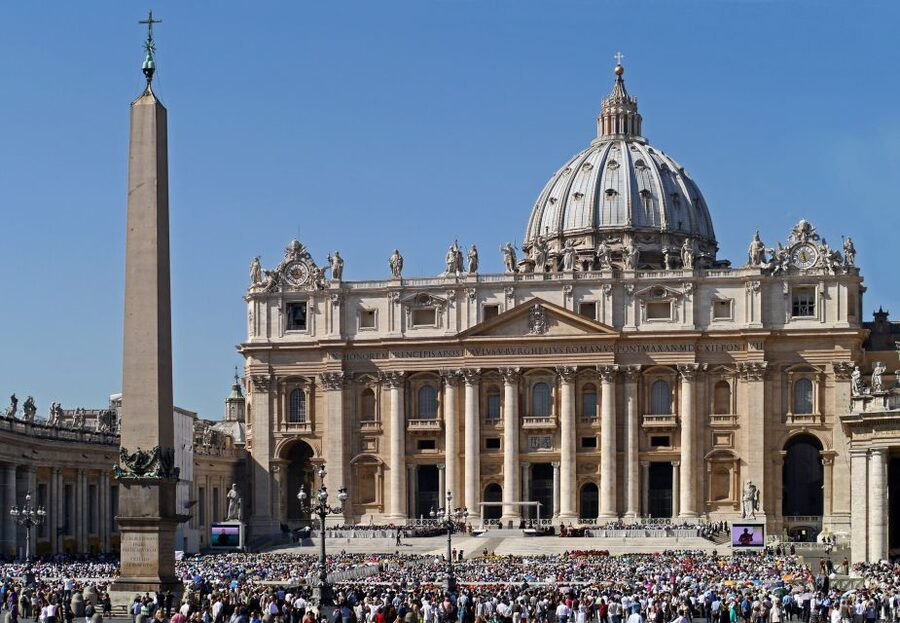 Vatican: Papal Audience and St. Peter's Basilica Guided Tour - Dress code, security checks, and what to pack
