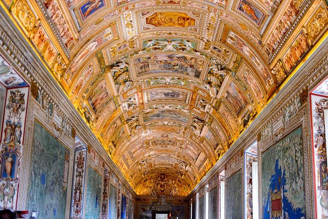 Vatican, Sistine Chapel and St. Peter's Basilica Tour - St. Peter’s Basilica is worth it, but choose the correct option