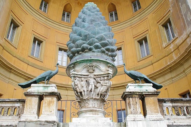 Vatican, Sistine Chapel and St. Peter's Basilica Tour - Guides like Marta and Claudia, and what their style usually means for you