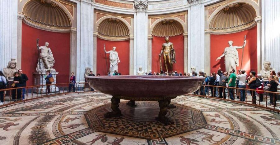 Vatican, Sistine Chapel and St. Peter's Semi Private Tour - St. Peter’s Basilica finale: the Pietà and the Baldacchino