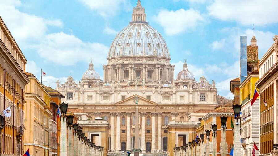 Vatican, Sistine Chapel and St. Peter's Semi Private Tour - Group size and guide quality: where the experience can swing