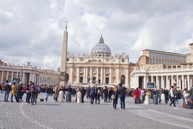 Vatican skip the line ticket with host - Key things to know before you go