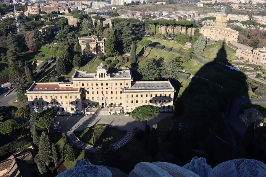 Vatican: St.Peter's Basilica & Dome - Reserved Entry & Tour - Inside St. Peter’s Basilica: Look for the Pietà and the Baldachin