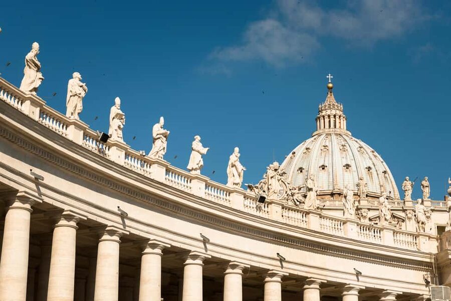 Vatican: St. Peter's Basilica Entry & Audioguide - The official audioguide app: self-guided, not headsets in a box