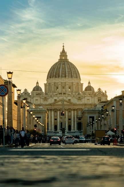 Vatican: St. Peter’s Basilica & Papal Tombs Tour - Going below ground in the Vatican Grottoes and Papal Tombs