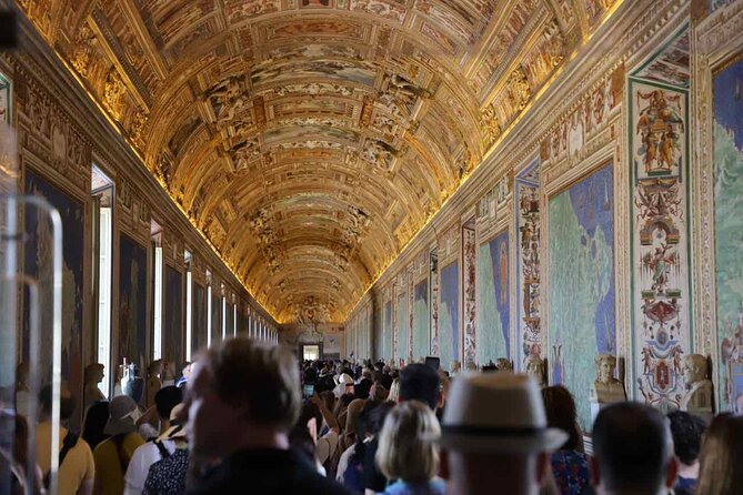 Vatican & St Peter's Basilica Tour: Unlock the Wonders - Small Group Comfort: Why 15 People Feels Better Than a Crowd Tour