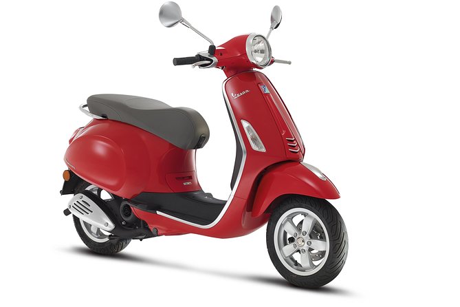 Vespa Primavera 125 cc Rental at Rome 24 ore - Why a Vespa Primavera rental from the Colosseum works