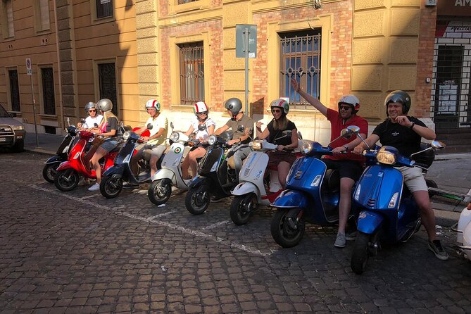 Vespa Self Drive Tour in Rome (Experience is a must!!) - Giardino degli Aranci: short stop, big atmosphere