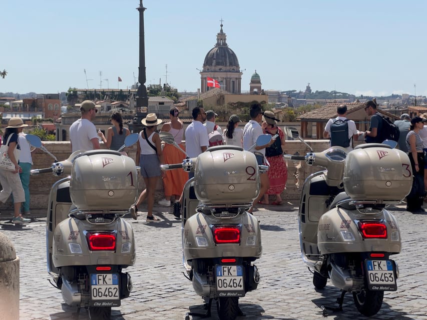 Vespa Sidecar Tour: Highlights of Rome - Piazza Venezia and the Monument to Vittorio Emanuele II