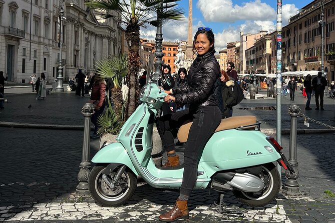 Vespa Tour in Rome Driven by Us with Optional Pick Up - Stop 1: Piazza Navona, quick history and fast photos