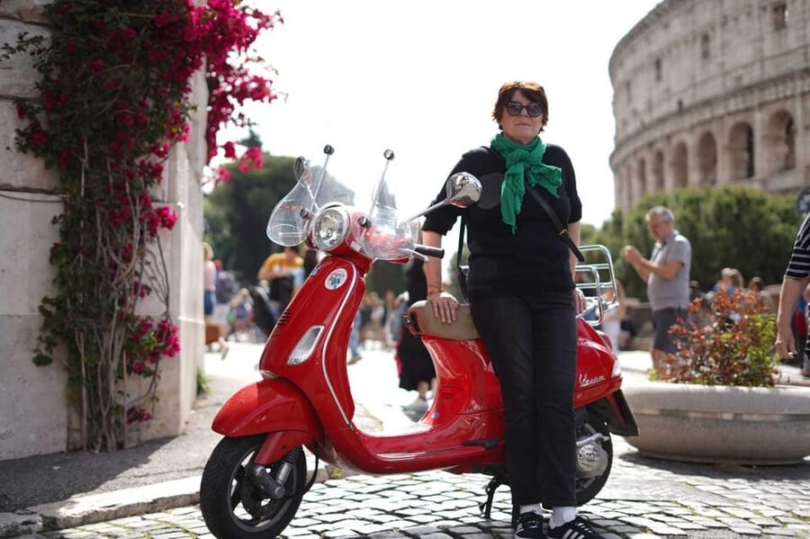 Vespa Voyage: Scenic Routes of Rome - Getting started by the Colosseum, with two possible meeting points