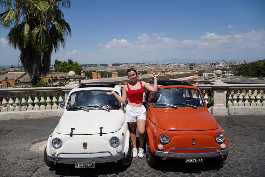 Vintage Fiat500 car Tour by Professional Photographer - Where to meet and how the passenger experience works