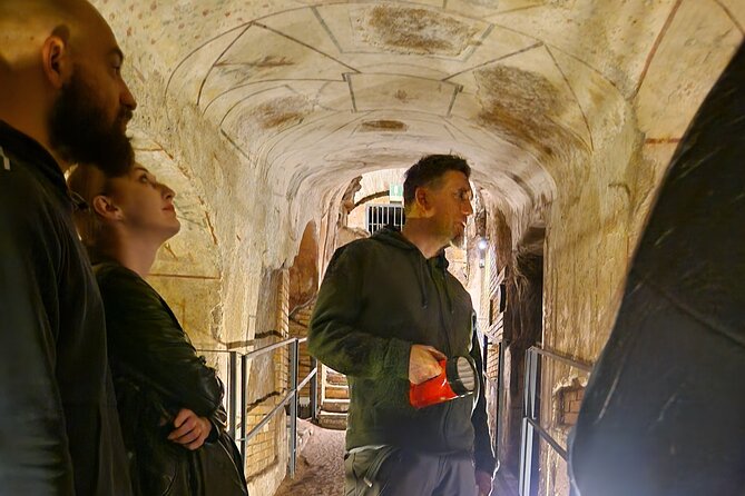 Walking Tour at Catacombs as the Coolest Underground - Stop 2: The semi-underground basilica and early Christian signals