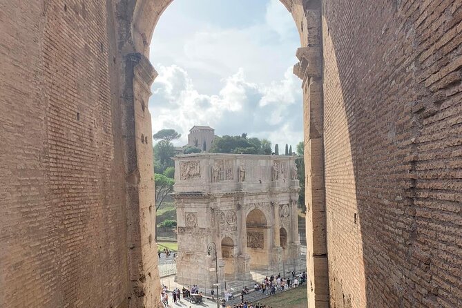 Walking Tour of the Colosseum, Roman Forum and Palatine Hill - Pace, Comfort, and Crowd Reality